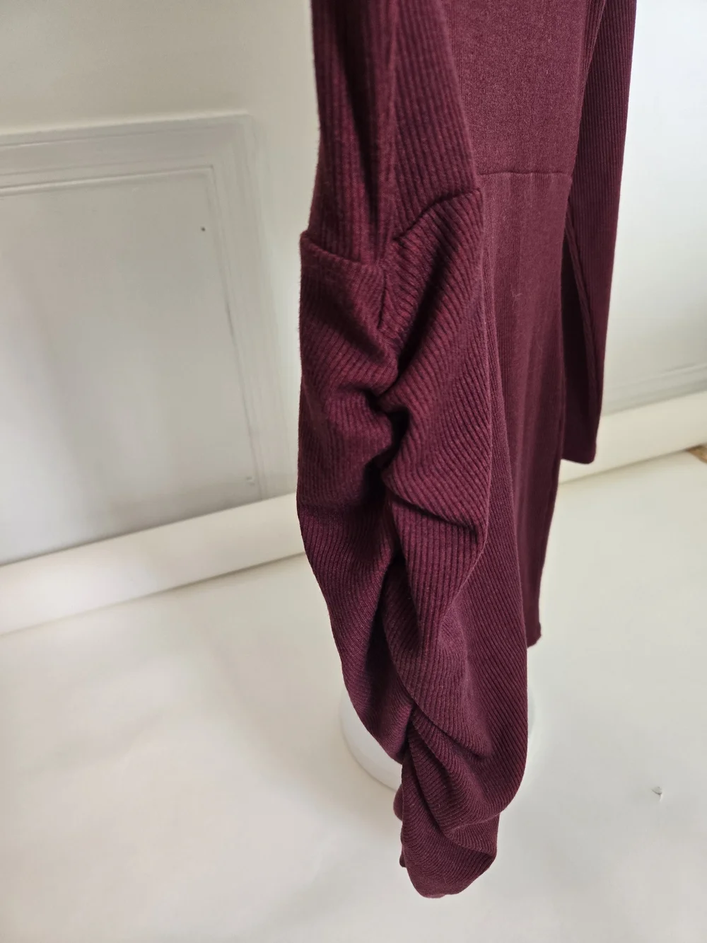 NWOT Lovers + Friends Burgundy Long-Sleeve Ruched Mini Dress Womens Size SMALL